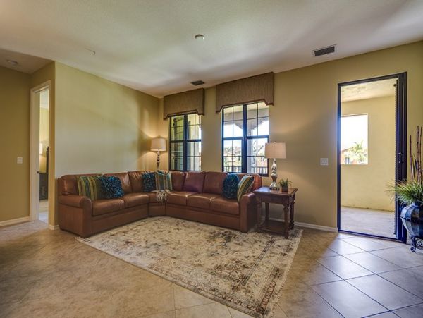 Naples Condo 1025813