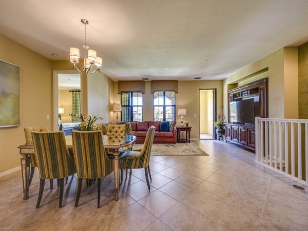 Naples Condo 1025813