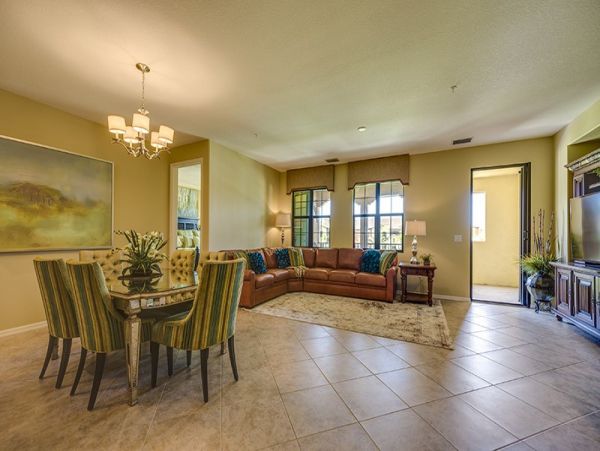 Naples Condo 1025813