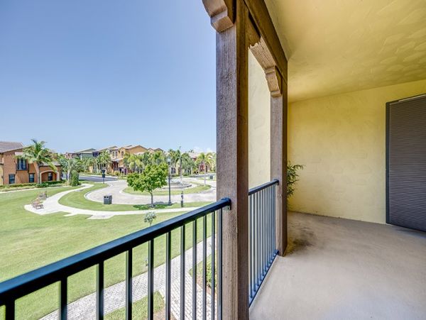Naples Condo 1025813