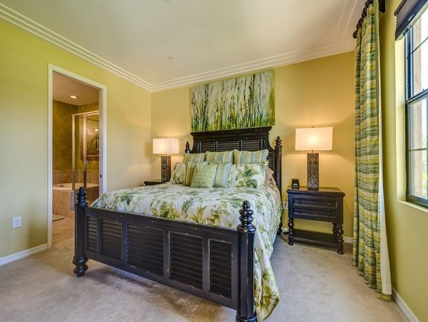 Naples Condo 1025813
