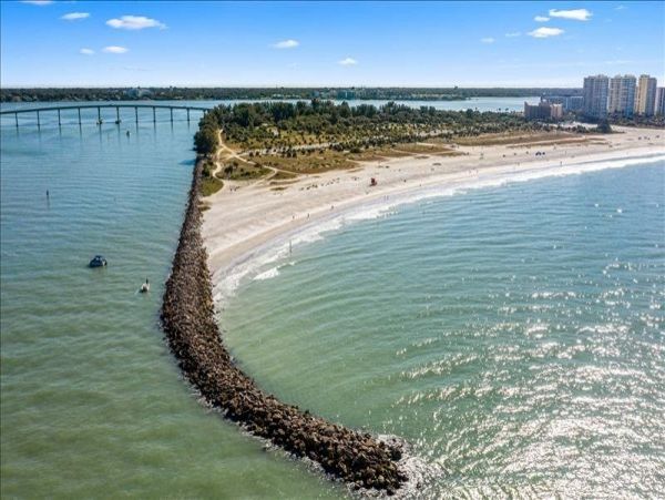 Naples Condo 1025816