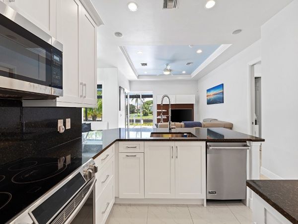 Naples Home 1025819