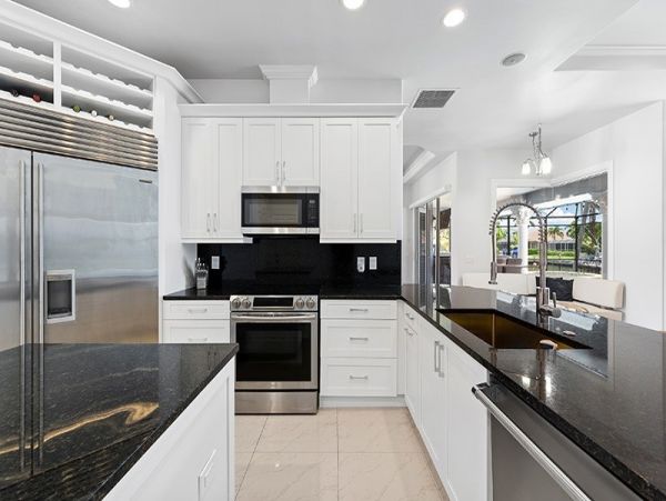 Naples Home 1025819