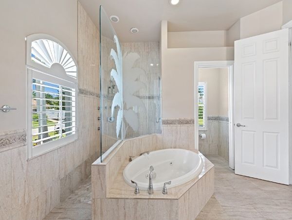 Naples Home 1025819
