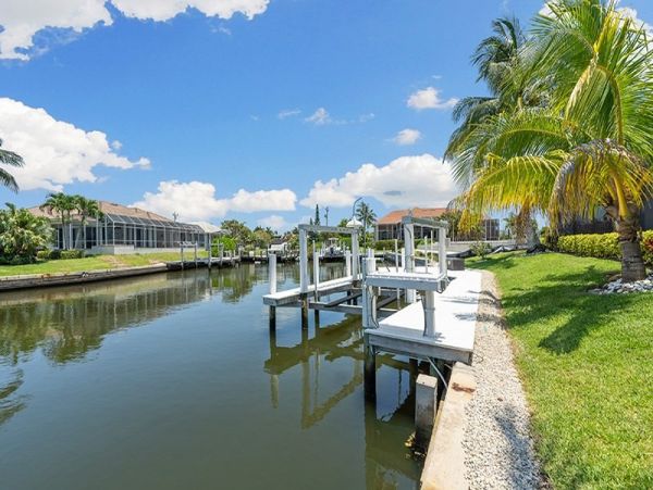 Naples Home 1025819