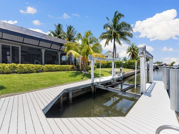 Naples Home 1025819