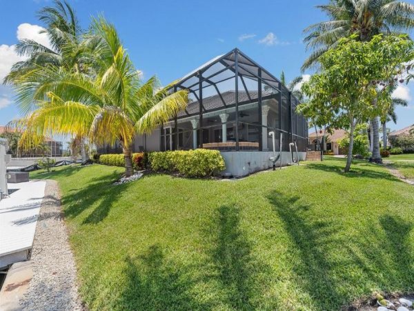 Naples Home 1025819