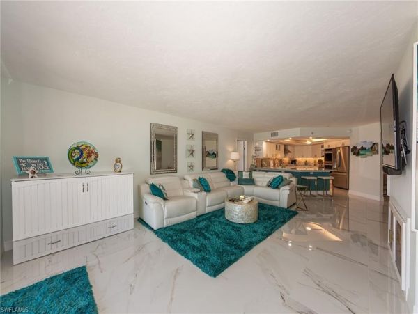 Beautiful 2 Bedroom Condo in Marco Island Sleeps 4