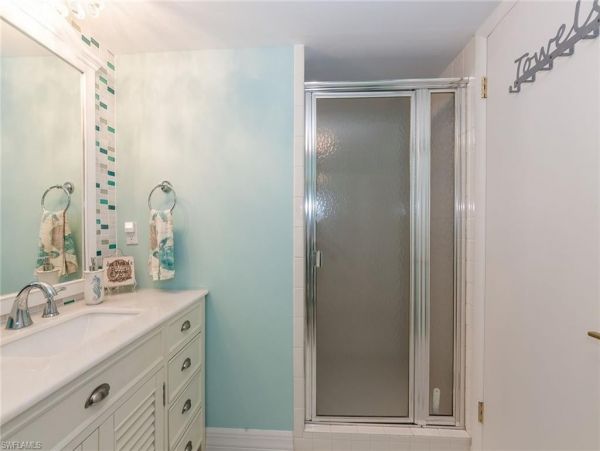 Beautiful 2 Bedroom Condo in Marco Island Sleeps 4