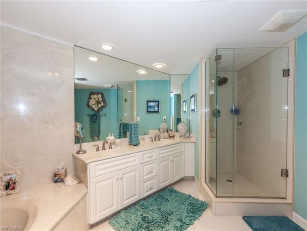 Beautiful 2 Bedroom Condo in Marco Island Sleeps 4