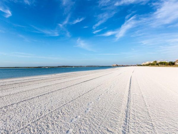 Beautiful 2 Bedroom Condo in Marco Island Sleeps 4