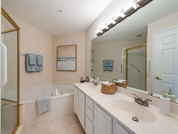 Naples Condo 1025822