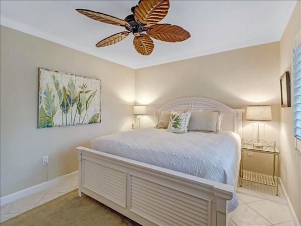 Gulf Front Naples Vacation Condo Two Bedroom