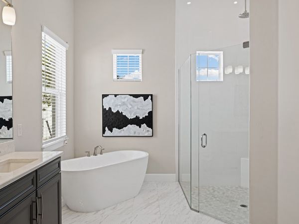 Naples Home 1025824