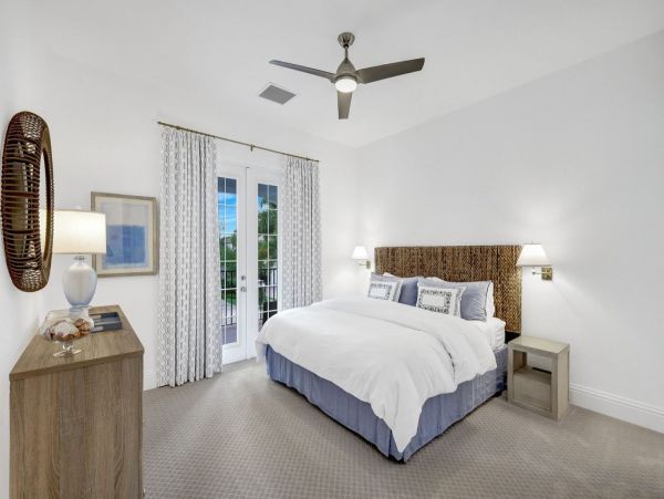 Naples Home 1025828