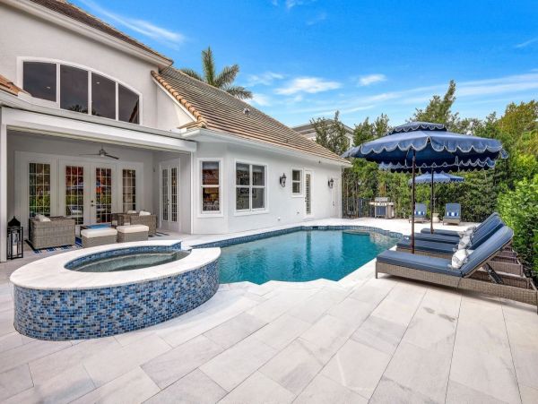 Naples Home 1025828