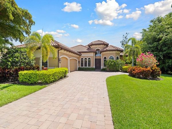 Naples Vacation Rental with 4 Bedrooms & Pool