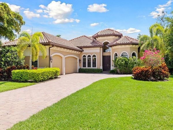 Naples Vacation Rental with 4 Bedrooms & Pool