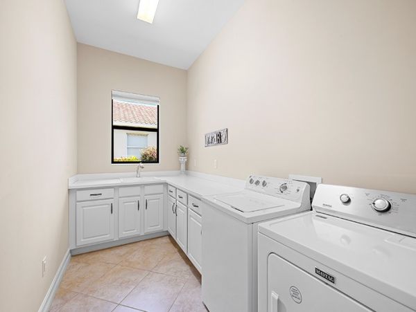 Naples Vacation Rental with 4 Bedrooms & Pool