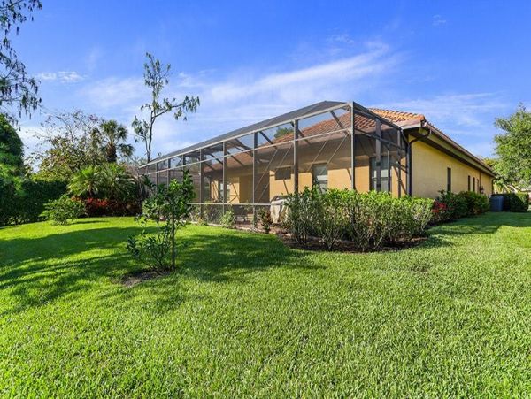 Naples Vacation Rental with 4 Bedrooms & Pool