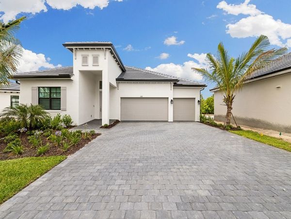Naples Home 1025834