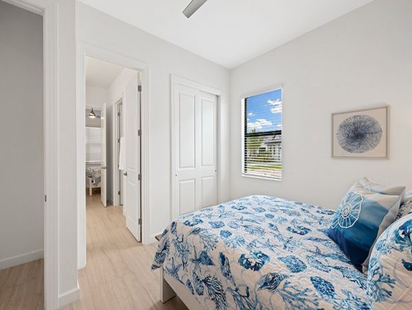 Naples Home 1025834