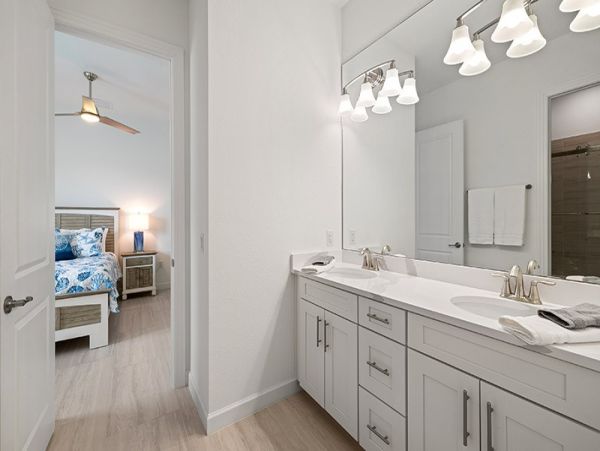 Naples Home 1025834