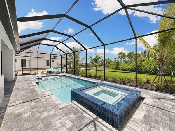 Naples Home 1025834