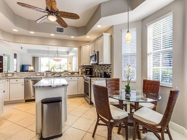Naples Condo 1025835