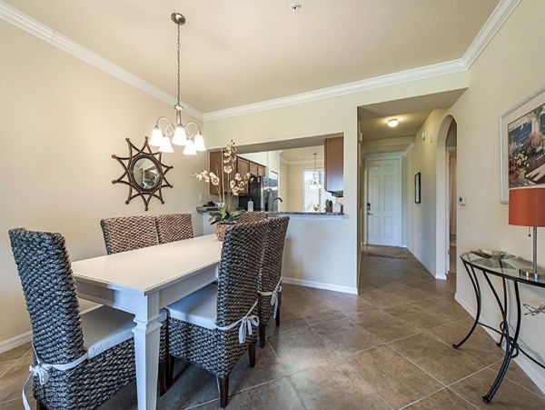 Naples Condo 1025836