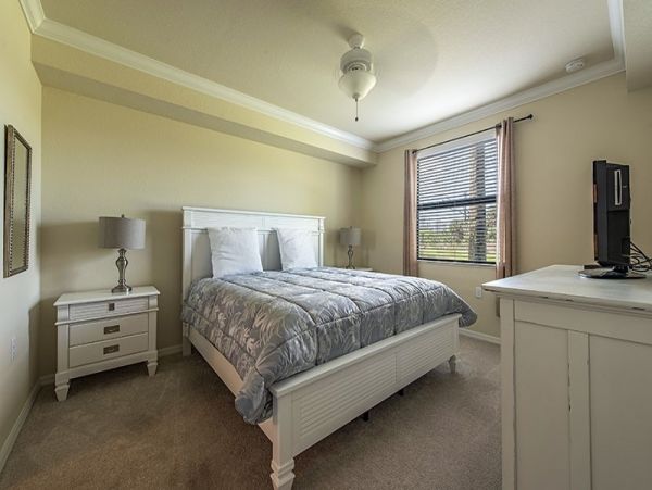 Naples Condo 1025836