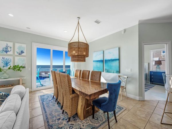 Stunning Gulf-front Vacation Rental in Gulf Shores, AL
