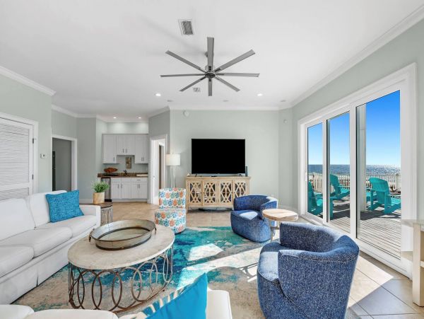 Stunning Gulf-front Vacation Rental in Gulf Shores, AL