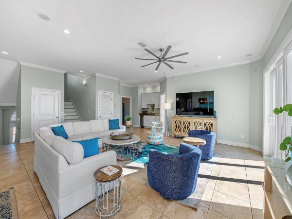 Stunning Gulf-front Vacation Rental in Gulf Shores, AL