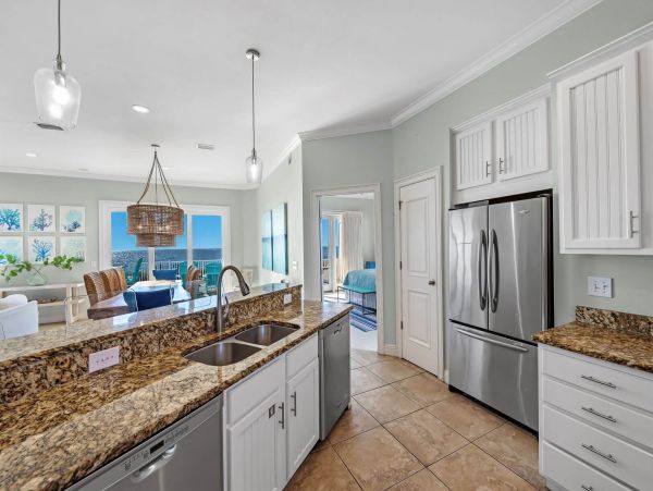 Stunning Gulf-front Vacation Rental in Gulf Shores, AL