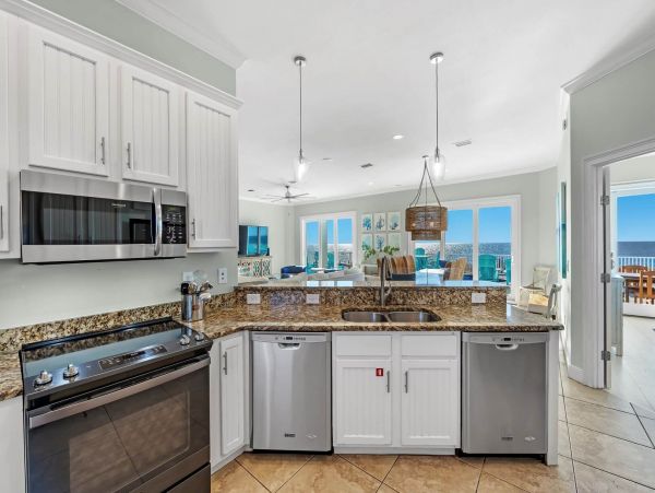 Stunning Gulf-front Vacation Rental in Gulf Shores, AL