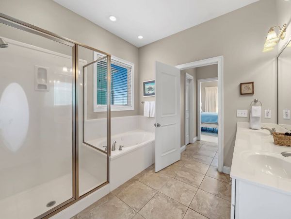 Stunning Gulf-front Vacation Rental in Gulf Shores, AL