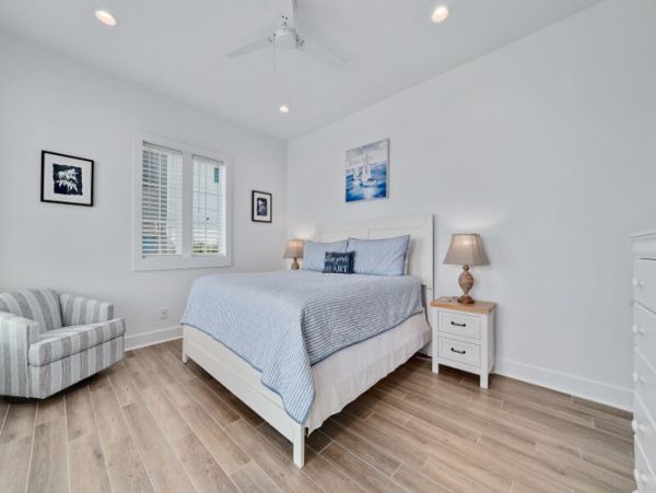 Beachfront Vacation Retreat with Full Ocean Views