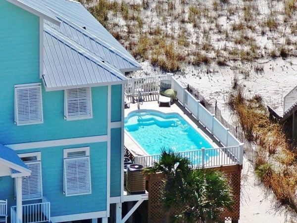 Beachfront Vacation Rental with 7 Bedrooms & Private Pool
