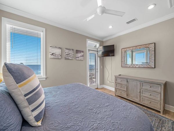 Beachfront Vacation Rental with 7 Bedrooms & Private Pool