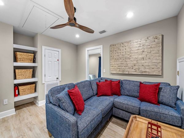 Beachfront Vacation Rental with 7 Bedrooms & Private Pool