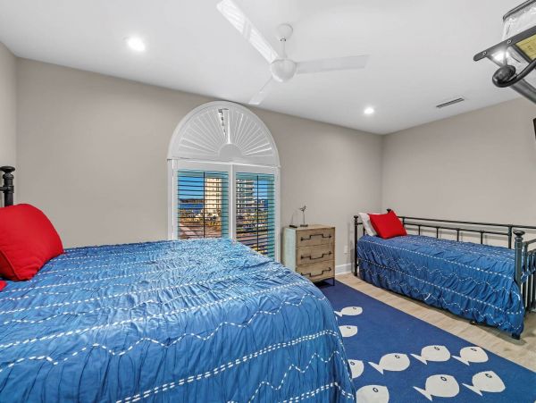 Beachfront Vacation Rental with 7 Bedrooms & Private Pool