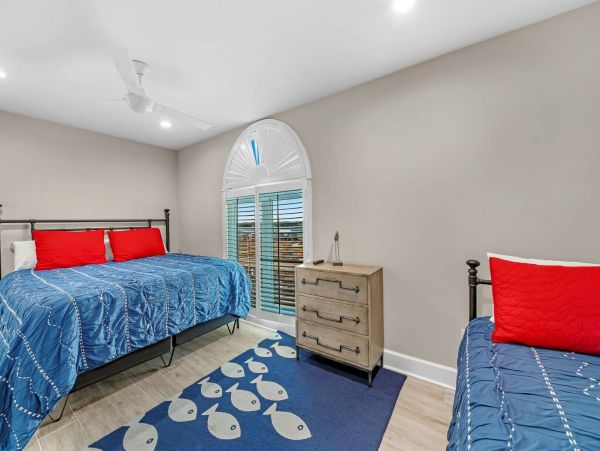 Beachfront Vacation Rental with 7 Bedrooms & Private Pool