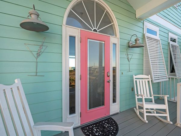 Beachfront Vacation Rental with 7 Bedrooms & Private Pool