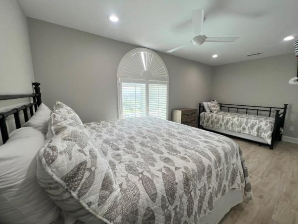 Beachfront Vacation Rental with 7 Bedrooms & Private Pool