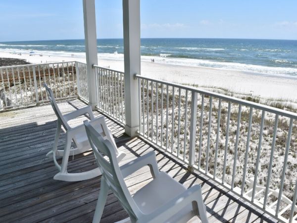Beachfront Vacation Rental with 7 Bedrooms & Private Pool