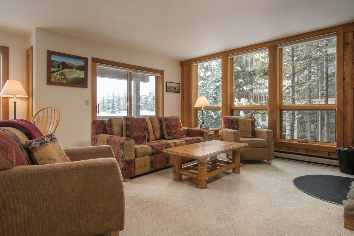 Ski in - Ski out Jackson Vacation Condo Sleeps 5 Guests
