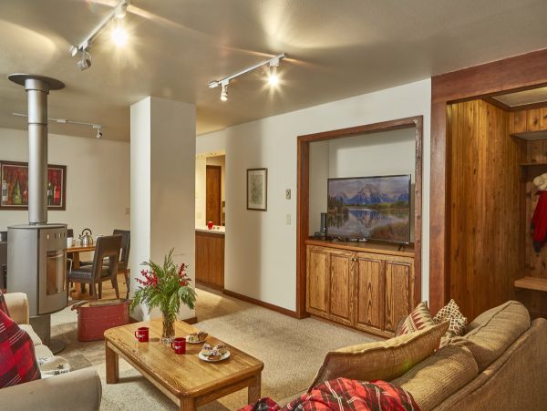 Luxury  Teton Village Condominium - Perfect for Families & Adventurers