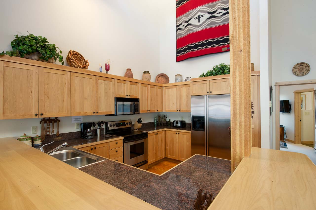 Slopeside Location with lift access to base